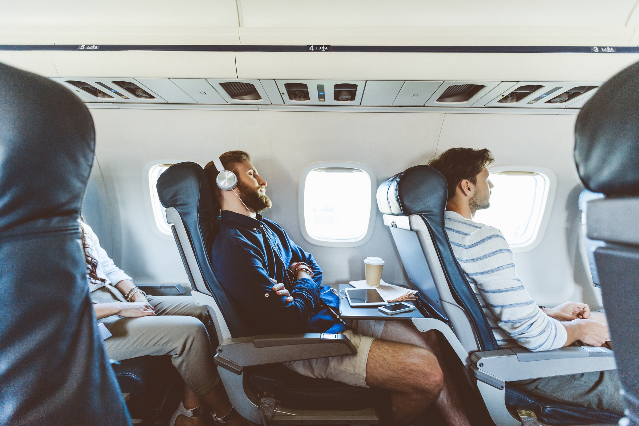 Como llevar un traje en el avion