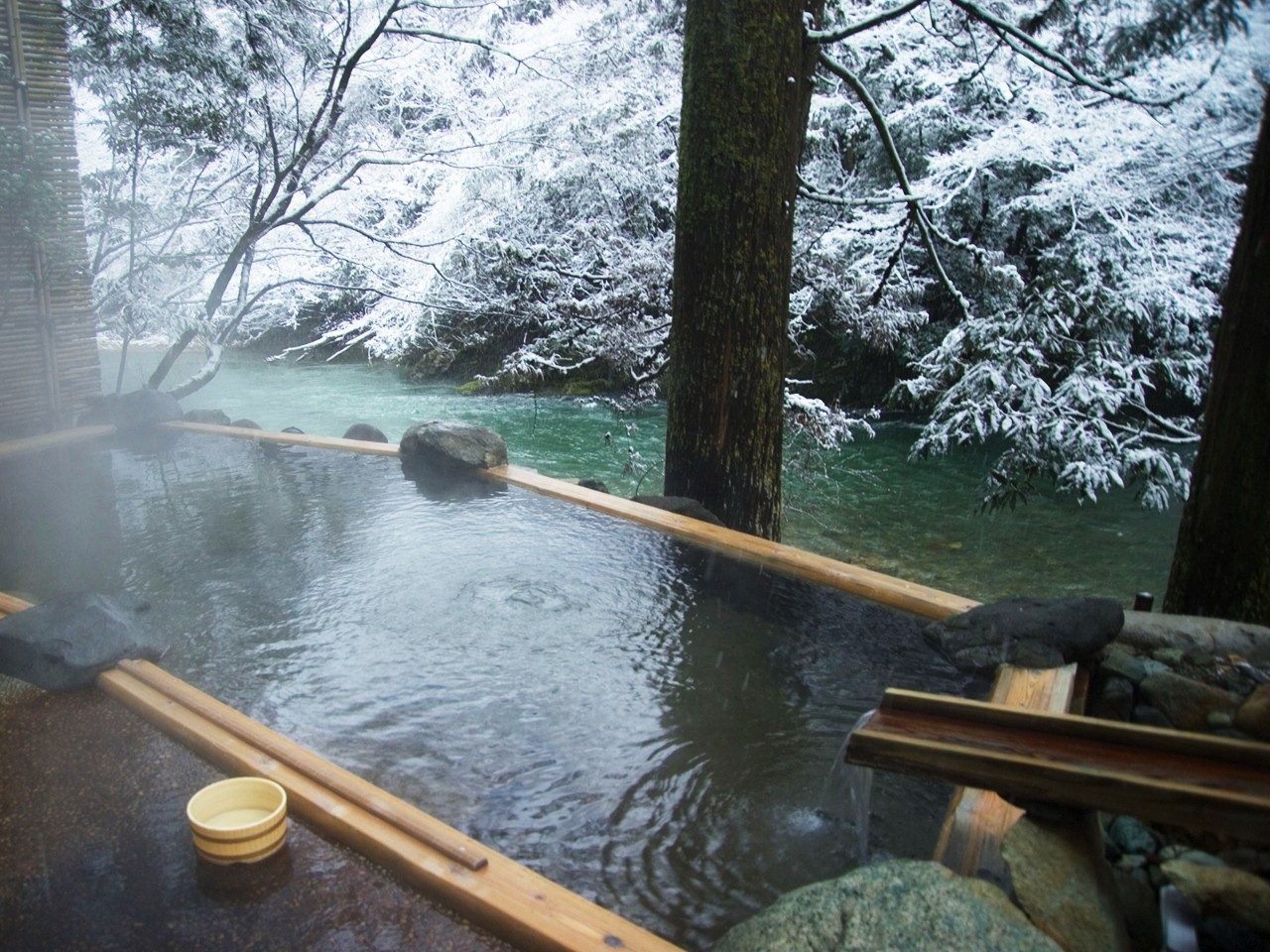 Experience the Best Onsens (Natural Hot Springs) in Japan | Travel Insider